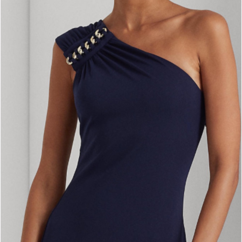 Navy blue one shoulder with chain on shoulder
